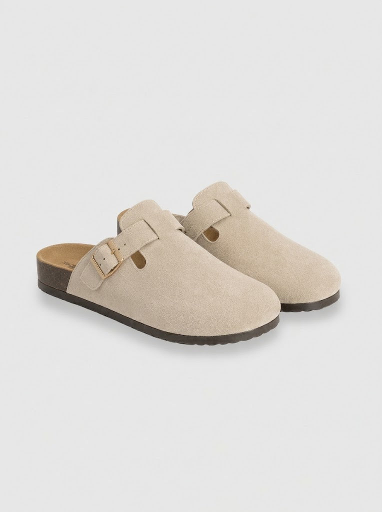 TRENDY CLOGS