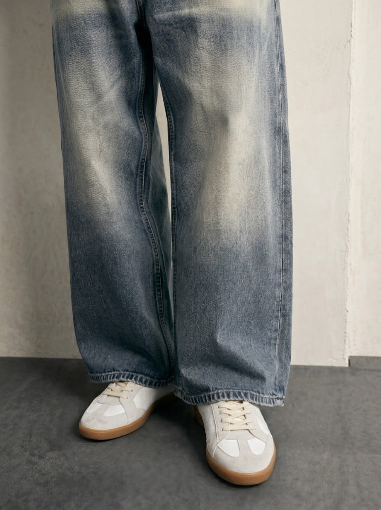 VOYAGE SNEAKER