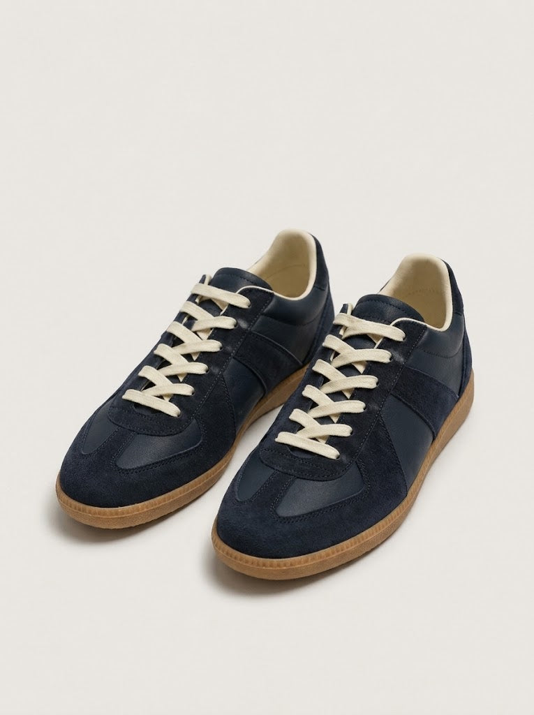 VOYAGE SNEAKER