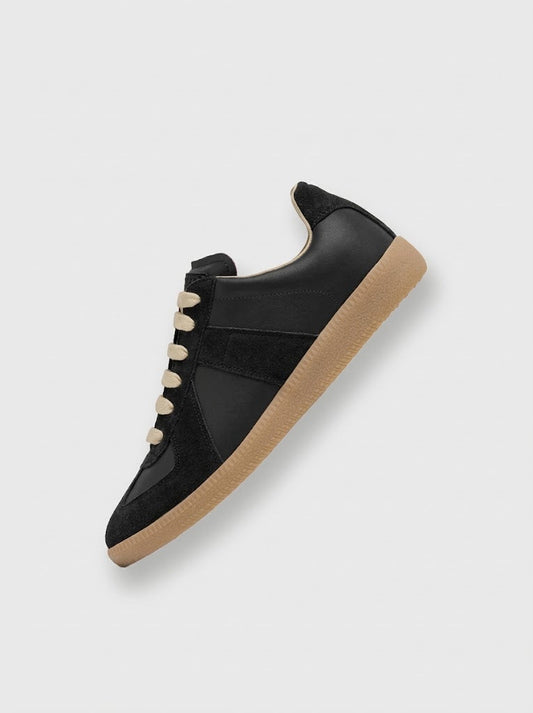 VOYAGE SNEAKER