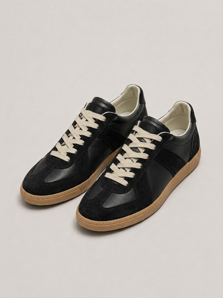 VOYAGE SNEAKER